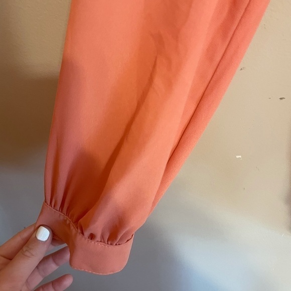 FOCUS Button Down Long Sleeve Blouse - Picture 4 of 8